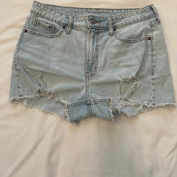 Old Navy Light Wash Distressed Denim Shorts - Picture 1 of 2